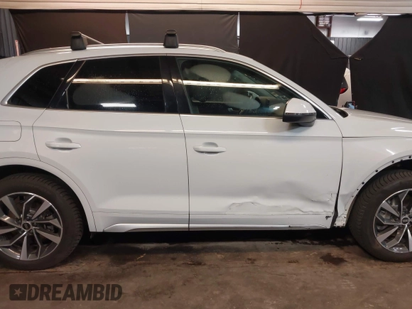 2021 Audi Q5 Premium Plus with VIN WA1BAAFY0M2110401, listed as a IAAI auction lot 42525489 with 50,080 mi miles and . Bid and sale history available at DreamBid. Image 14.