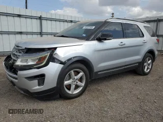 2018 Ford Explorer XLT z VIN 1FM5K7D85JGA54665, wystawiony jako Copart lot #50333465 z przebiegiem 59 877 mil mil oraz Szkody całkowita. Historia ofert i sprzedaży dostępna na DreamBid. Obrazek 1.