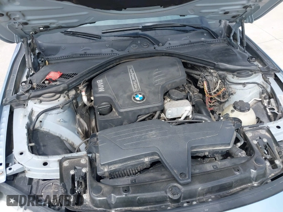 2013 BMW 3 Series 320i with VIN WBA3B1C54DK128284, listed as a IAAI auction lot 40315808 with 136,104 mi miles. Bid and sale history available at carsss.com. Image 10.