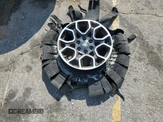 2013 Ford F-150 XL с VIN 1FTMF1EF3DKD68878, выставлен на аукционе Copart как лот 57161805 с пробегом 201 333 миль миль и Списание • Salvage title. История ставок и продаж доступна на DreamBid. Изображение 12.