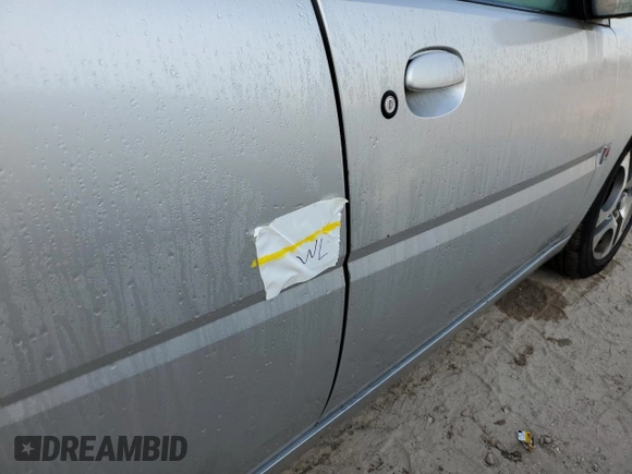 2005 Saturn ION ION 3 z VIN 1G8AL52F35Z132368, wystawiony jako Copart lot #76170824 z przebiegiem Nie podano mil oraz Nie do naprawy. Historia ofert i sprzedaży dostępna na DreamBid. Obrazek 12.