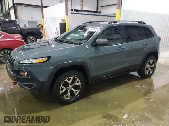 2015 Jeep Cherokee Trailhawk z VIN 1C4PJMBB0FW634397, wystawiony jako Copart lot #45812515 z przebiegiem 109 158 mil mil oraz Szkoda całkowita • Salvage title. Historia ofert i sprzedaży dostępna na DreamBid. Obrazek 1.
