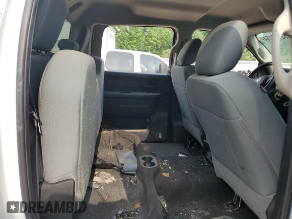 2017 Ram 2500 Tradesman z VIN 3C6UR5HJ6HG568513, wystawiony jako Copart lot #53139154 z przebiegiem 124 674 mil mil oraz Szkoda całkowita • Salvage title. Historia ofert i sprzedaży dostępna na DreamBid. Obrazek 10.