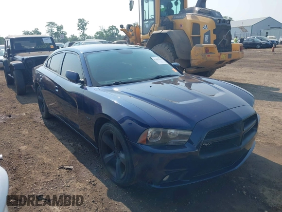 2014 Dodge Charger RT z VIN 2C3CDXCT8EH342657, wystawiony jako IAAI lot #42405941 z przebiegiem 131 120 mil mil oraz . Historia ofert i sprzedaży dostępna na DreamBid. Obrazek 1.