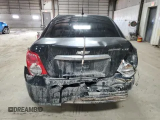 2012 Chevrolet Sonic LTZ z VIN 1G1JE5SH3C4151930, wystawiony jako Copart lot #84337574 z przebiegiem 125 606 mil mil oraz Szkoda całkowita • Salvage title. Historia ofert i sprzedaży dostępna na DreamBid. Obrazek 6.