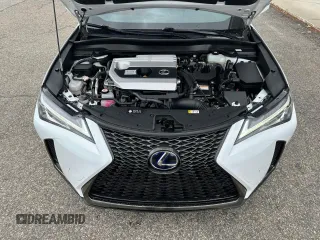 2022 Lexus UX 250h F Sport z VIN JTHR9JBH5N2060372, wystawiony jako Copart lot #61839575 z przebiegiem 110 619 mil mil oraz Czysty tytuł • Clean title. Historia ofert i sprzedaży dostępna na DreamBid. Obrazek 7.