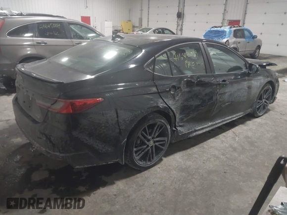 2025 Toyota Camry LE z VIN 4T1DBADK3SU509830, wystawiony jako IAAI lot #41642069 z przebiegiem 4 743 mil mil oraz . Historia ofert i sprzedaży dostępna na DreamBid. Obrazek 4.
