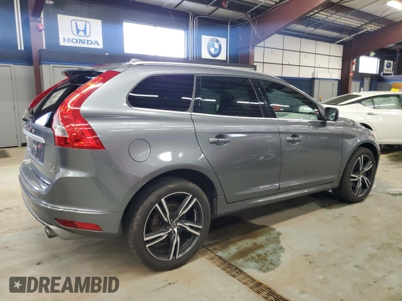 2017 Volvo XC60 R-Design with VIN YV449MRS7H2002831, listed as a Copart auction lot 45296735 with 254,888 mi miles and Clean title. Bid and sale history available at DreamBid. Image 3.