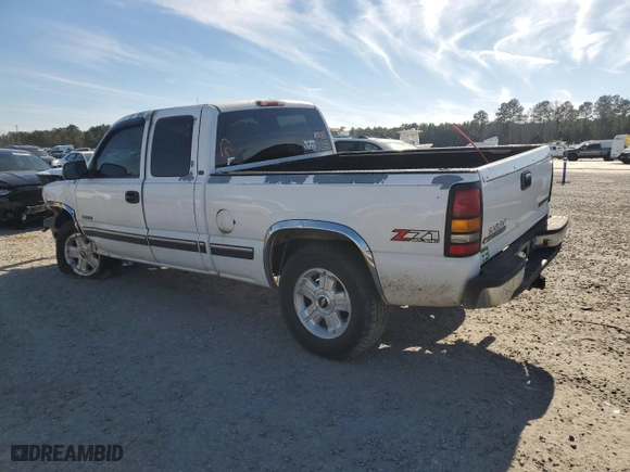2000 Chevrolet Silverado 1500 LS with VIN 2GCEK19T0Y1326691, listed as a Copart auction lot 88698815 with 260,517 mi miles and Salvage Title. Bid and sale history available at carsss.com. Image 2.