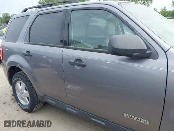 2008 Ford Escape XLT с VIN 1FMCU931X8KB99581, выставлен на аукционе IAAI как лот 42681620 с пробегом 117 607 миль миль и . История ставок и продаж доступна на DreamBid. Изображение 14.