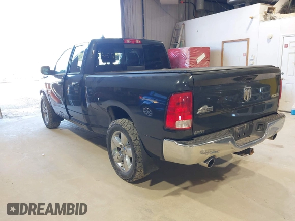 2017 Ram 1500 Big Horn z VIN 1C6RR7GT2HS549373, wystawiony jako IAAI lot #41974596 z przebiegiem 100 546 mil mil oraz . Historia ofert i sprzedaży dostępna na DreamBid. Obrazek 3.