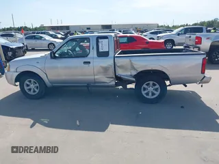 2004 Nissan Frontier XE z VIN 1N6DD26T74C456243, wystawiony jako IAAI lot #42254358 z przebiegiem 217 583 mil mil oraz . Historia ofert i sprzedaży dostępna na DreamBid. Obrazek 15.