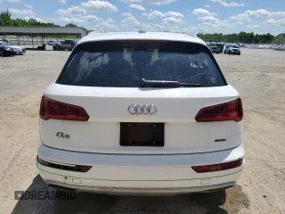 2019 Audi Q5 Premium with VIN WA1ANAFY2K2081660, listed as a Copart auction lot 54208325 with 111,082 mi miles and Clean Title. Bid and sale history available at carsss.com. Image 6.