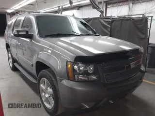 2008 Chevrolet Tahoe LTZ z VIN 1GNFK13098J132631, wystawiony jako IAAI lot #42697844 z przebiegiem Nie podano mil oraz . Historia ofert i sprzedaży dostępna na DreamBid. Obrazek 1.