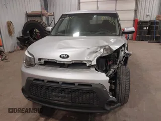 2016 Kia Soul with VIN KNDJN2A21G7869371, listed as a IAAI auction lot 40902645 with 88,414 mi miles. Bid and sale history available at carsss.com. Image 6.