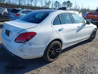 2018 Mercedes-Benz C 300 z VIN WDDWF4KB7JR351702, wystawiony jako IAAI lot #41979629 z przebiegiem 110 799 mil mil oraz . Historia ofert i sprzedaży dostępna na DreamBid. Obrazek 4.
