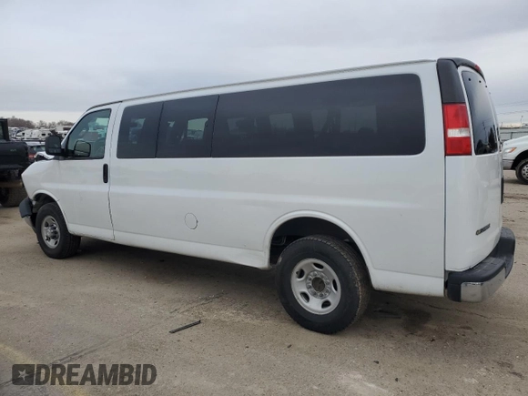2017 Chevrolet Express Passenger LT z VIN 1GAZGPFG5H1340095, wystawiony jako Copart lot #44379845 z przebiegiem 154 620 mil mil oraz Szkoda całkowita • Salvage title. Historia ofert i sprzedaży dostępna na DreamBid. Obrazek 2.