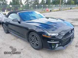 2022 Ford Mustang EcoBoost z VIN 1FATP8UH7N5124631, wystawiony jako IAAI lot #42322481 z przebiegiem 57 502 mil mil oraz . Historia ofert i sprzedaży dostępna na DreamBid. Obrazek 1.