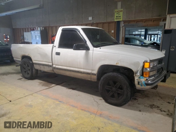 1998 Chevrolet Silverado 1500 with VIN 1GCEK14R7WZ176742, listed as a Copart auction lot 88497035 with 224,223 mi miles and Salvage Title. Bid and sale history available at DreamBid. Image 4.
