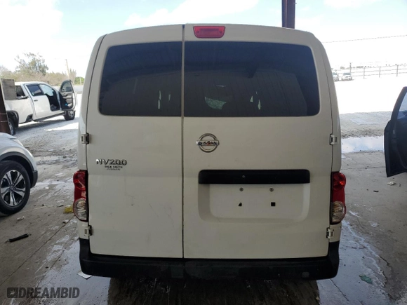 2015 Nissan NV200 SV with VIN 3N6CM0KN5FK703215, listed as a Copart auction lot 49048445 with 105396 miles and Non Repairable. Bid and sale history available at carsss.com. Image 6.