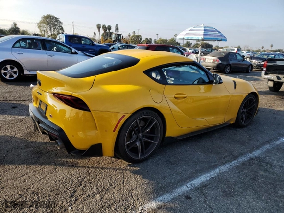 2020 Toyota GR Supra 3.0 with VIN WZ1DB4C09LW027621, listed as a Copart auction lot 41928615 with 0 mi miles and Salvage Title. Bid and sale history available at carsss.com. Image 3.