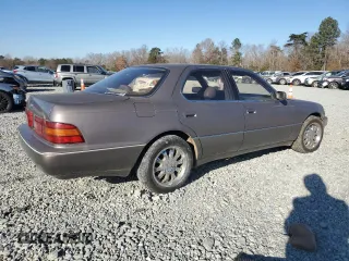 1993 Lexus LS z VIN JT8UF11E3P0155716, wystawiony jako Copart lot #83273374 z przebiegiem 352 180 mil mil oraz Tytuł czysty. Historia ofert i sprzedaży dostępna na DreamBid. Obrazek 3.
