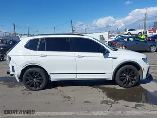 2020 Volkswagen Tiguan SE with VIN 3VV3B7AX8LM063202, listed as a IAAI auction lot 41731419 with 41,241 mi miles. Bid and sale history available at carsss.com. Image 14.