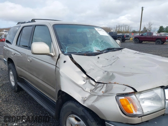 2001 Toyota 4Runner SR5 z VIN JT3HN86R110334553, wystawiony jako IAAI lot #41209730 z przebiegiem 192 515 mil mil oraz . Historia ofert i sprzedaży dostępna na DreamBid. Obrazek 6.