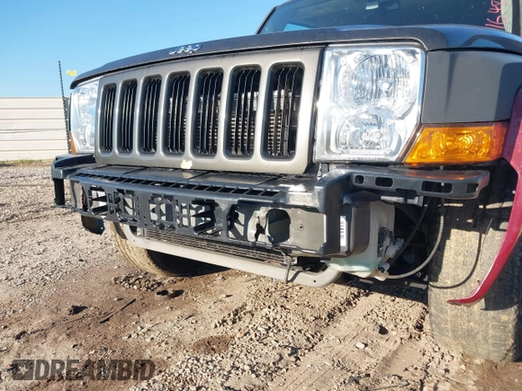 2006 Jeep Commander z VIN 1J8HH48N46C179520, wystawiony jako IAAI lot #41648362 z przebiegiem 355 215 mil mil oraz . Historia ofert i sprzedaży dostępna na DreamBid. Obrazek 6.