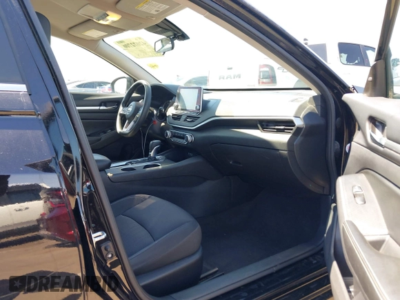 2022 Nissan Altima SV z VIN 1N4BL4DVXNN351088, wystawiony jako IAAI lot #42072706 z przebiegiem 83 496 mil mil oraz . Historia ofert i sprzedaży dostępna na DreamBid. Obrazek 5.