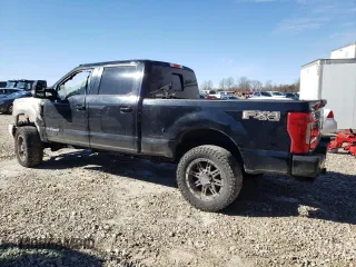 2018 Ford Super Duty F-250 SRW XL with VIN 1FT7W2BT5JEB09638, listed as a Copart auction lot 44819355 with 0 mi miles and Salvage Title. Bid and sale history available at carsss.com. Image 2.