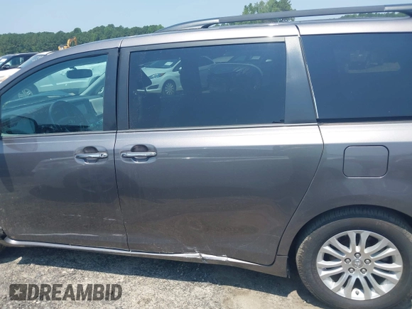 2017 Toyota Sienna XLE Auto Access Seat z VIN 5TDYZ3DC2HS850817, wystawiony jako IAAI lot #42564078 z przebiegiem 190 069 mil mil oraz . Historia ofert i sprzedaży dostępna na DreamBid. Obrazek 15.