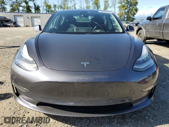 2018 Tesla Model 3 Long Range Battery z VIN 5YJ3E1EB1JF119368, wystawiony jako Copart lot #54059834 z przebiegiem 49 216 mil mil oraz Szkody całkowita. Historia ofert i sprzedaży dostępna na DreamBid. Obrazek 5.
