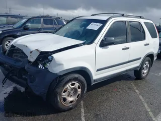 2005 Honda CR-V LX with VIN JHLRD68585C015563, listed as a IAAI auction lot 41749062 with 186,666 mi miles. Bid and sale history available at carsss.com. Image 2.