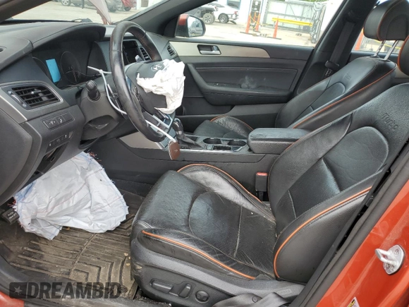 2015 Hyundai Sonata Sport z VIN 5NPE34AB9FH105118, wystawiony jako Copart lot #56419065 z przebiegiem 124 137 mil mil oraz Szkoda całkowita • Salvage title. Historia ofert i sprzedaży dostępna na DreamBid. Obrazek 7.