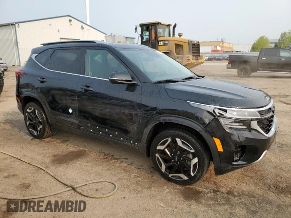 2024 Kia Seltos SX with VIN KNDETCA76R7658078, listed as a Copart auction lot 55996915 with 22,894 mi miles and Clean title. Bid and sale history available at DreamBid. Image 4.