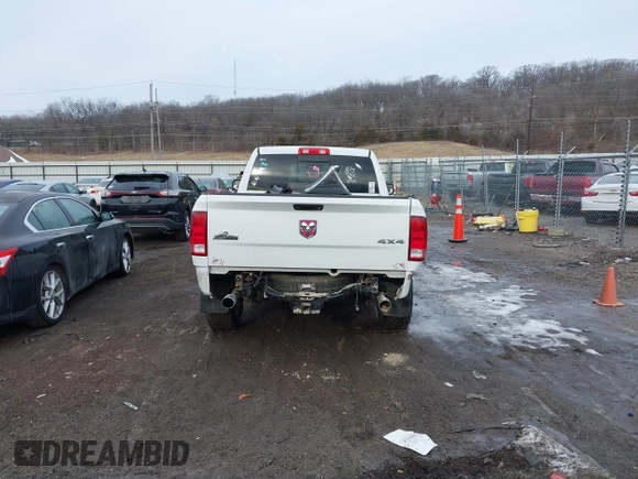 2017 Ram 1500 Big Horn z VIN 1C6RR7GT2HS721143, wystawiony jako IAAI lot #41634614 z przebiegiem 141 991 mil mil oraz . Historia ofert i sprzedaży dostępna na DreamBid. Obrazek 17.