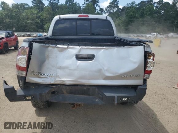2015 Toyota Tacoma with VIN 5TFLU4EN5FX132006, listed as a Copart auction lot 59285655 with 205,932 mi miles and Salvage title. Bid and sale history available at DreamBid. Image 6.