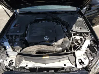 2020 Mercedes-Benz E 350 z VIN W1KZF8DB9LA809419, wystawiony jako Copart lot #57158485 z przebiegiem 61 201 mil mil oraz Szkoda całkowita • Salvage title. Historia ofert i sprzedaży dostępna na DreamBid. Obrazek 11.