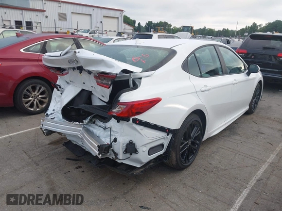 2025 Toyota Camry LE z VIN 4T1DAACK7SU152544, wystawiony jako IAAI lot #42489001 z przebiegiem 1 308 mil mil oraz . Historia ofert i sprzedaży dostępna na DreamBid. Obrazek 4.