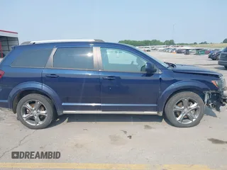 2017 Dodge Journey Crossroad Plus z VIN 3C4PDDGG1HT575137, wystawiony jako IAAI lot #42382664 z przebiegiem 104 840 mil mil oraz . Historia ofert i sprzedaży dostępna na DreamBid. Obrazek 13.