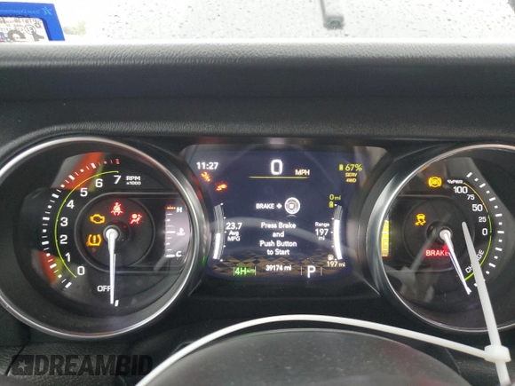 2023 Jeep Wrangler Sahara z VIN 1C4JJXP62PW514489, wystawiony jako Copart lot #51811585 z przebiegiem 39 174 mil mil oraz Szkoda całkowita • Salvage title. Historia ofert i sprzedaży dostępna na DreamBid. Obrazek 9.