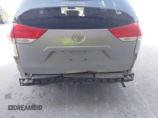 2011 Toyota Sienna XLE AAS with VIN 5TDYK3DC5BS148776, listed as a IAAI auction lot 41525078 with 177,154 mi miles and . Bid and sale history available at DreamBid. Image 18.