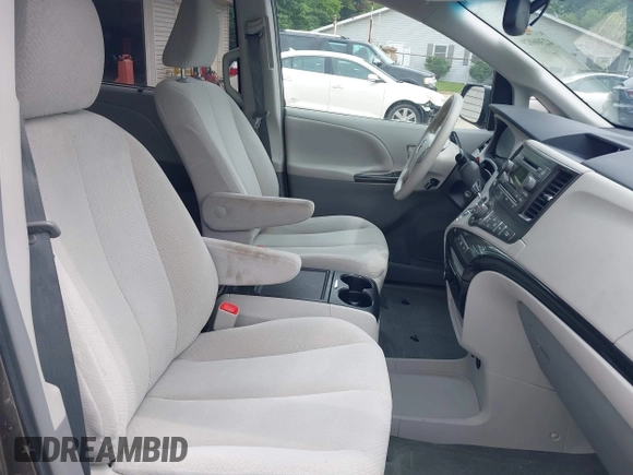 2014 Toyota Sienna LE AAS с VIN 5TDKK3DC8ES422689, выставлен на аукционе IAAI как лот 42306029 с пробегом 41 627 миль миль и . История ставок и продаж доступна на DreamBid. Изображение 5.