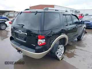 2006 Ford Explorer Eddie Bauer z VIN 1FMEU74E36ZA08375, wystawiony jako IAAI lot #42486008 z przebiegiem 214 761 mil mil oraz . Historia ofert i sprzedaży dostępna na DreamBid. Obrazek 4.