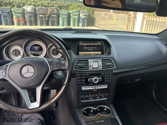 2014 Mercedes-Benz E-Class E 550 with VIN WDDKJ7DB2EF233463, listed as a Copart auction lot 83615894 with 112,537 mi miles and Clean Title. Bid and sale history available at carsss.com. Image 9.