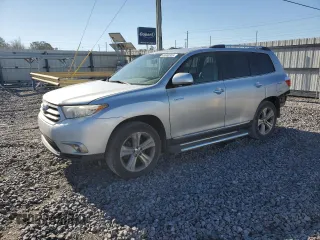 2012 Toyota Highlander Limited z VIN 5TDYK3EH0CS081001, wystawiony jako Copart lot #48960305 z przebiegiem 219 718 mil mil oraz Szkoda całkowita • Salvage title. Historia ofert i sprzedaży dostępna na DreamBid. Obrazek 1.