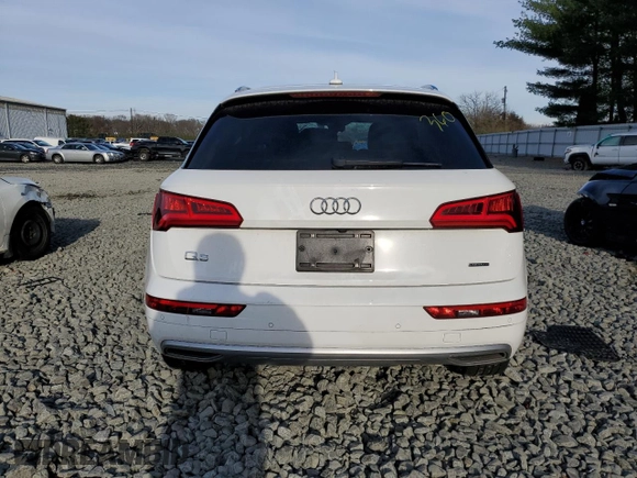 2019 Audi Q5 Premium Plus with VIN WA1BNAFY8K2080646, listed as a Copart auction lot 69328402 with 44,911 mi miles. Bid and sale history available at carsss.com. Image 6.