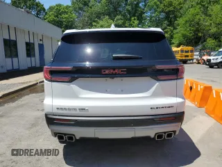 2025 GMC Acadia AWD Elevation z VIN 1GKENNRS8SJ243825, wystawiony jako Copart lot #57325625 z przebiegiem 926 mil mil oraz Czysty tytuł • Clean title. Historia ofert i sprzedaży dostępna na DreamBid. Obrazek 6.