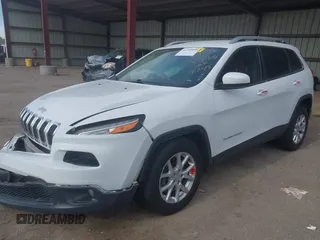 2017 Jeep Cherokee Latitude with VIN 1C4PJMCS3HD235562, listed as a IAAI auction lot 42203685 with 61,055 mi miles and . Bid and sale history available at DreamBid. Image 17.